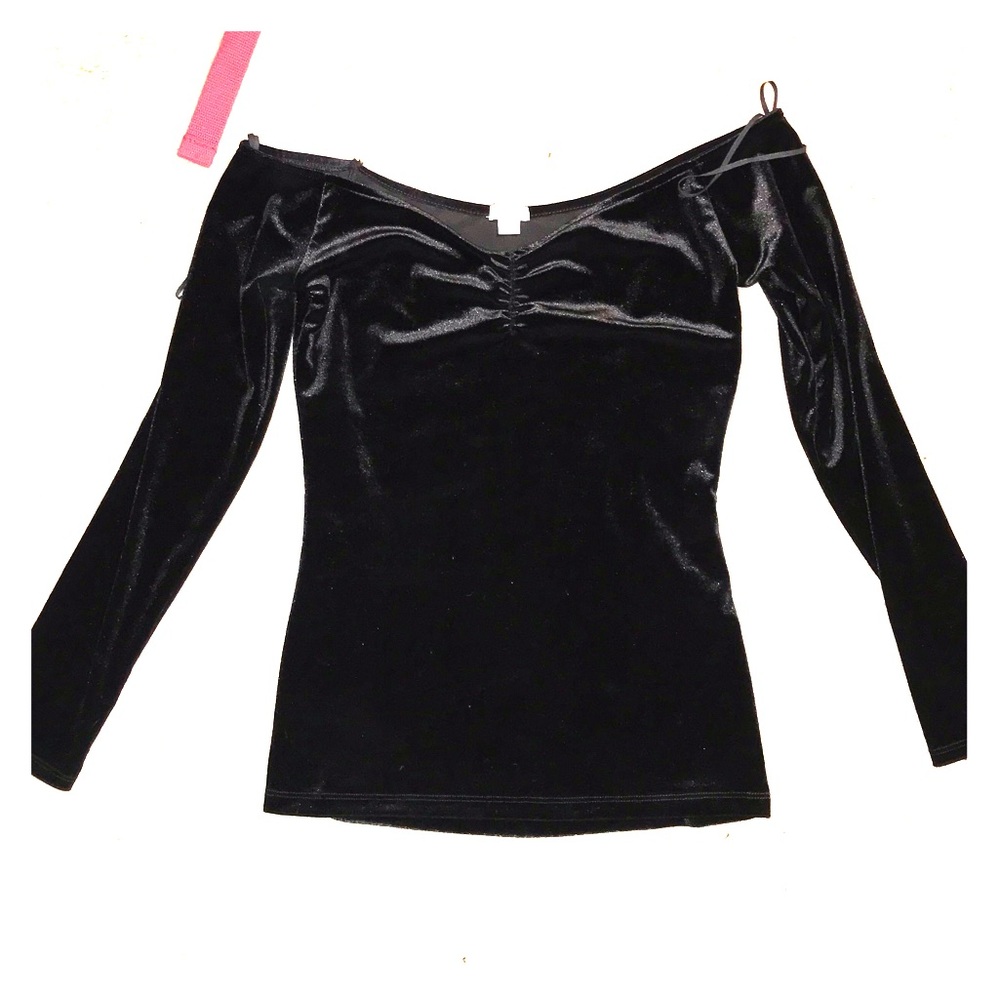Black Velvet off the shoulder top!
